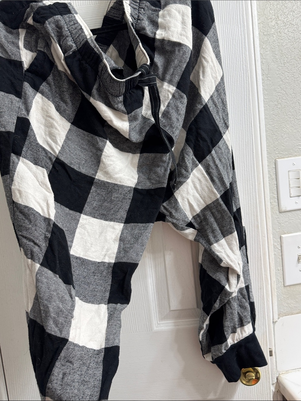 Old Navy Black & White Buffalo Plaid PJ Pants